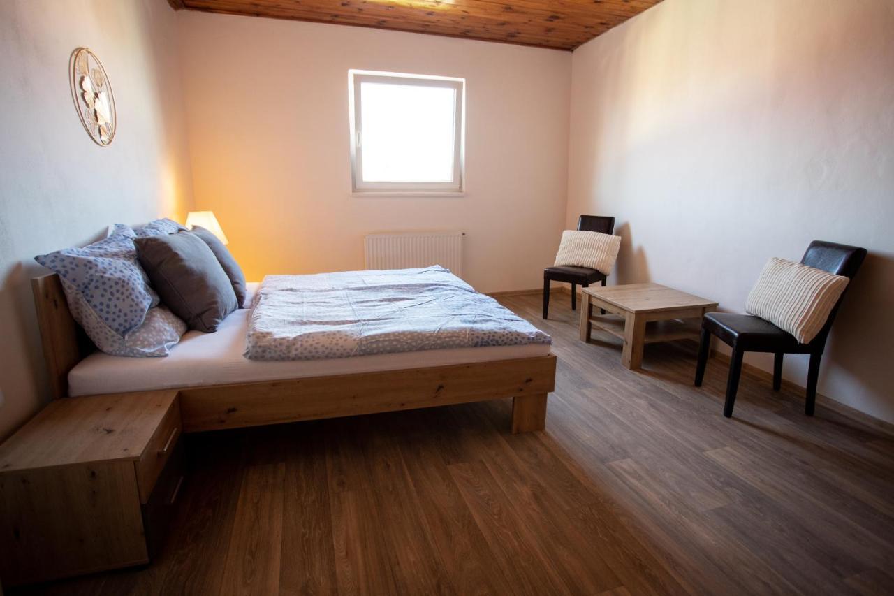Tina Apartments Černá v Pošumaví エクステリア 写真