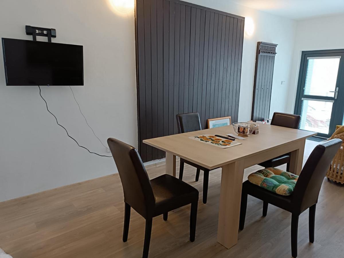 Tina Apartments Černá v Pošumaví エクステリア 写真